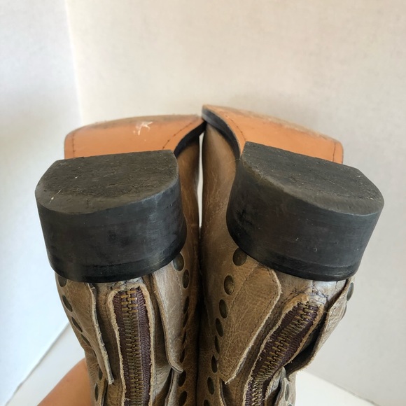 Steven Steve Madden Rannt taupe distressed tall studded boots - Picture 13 of 16